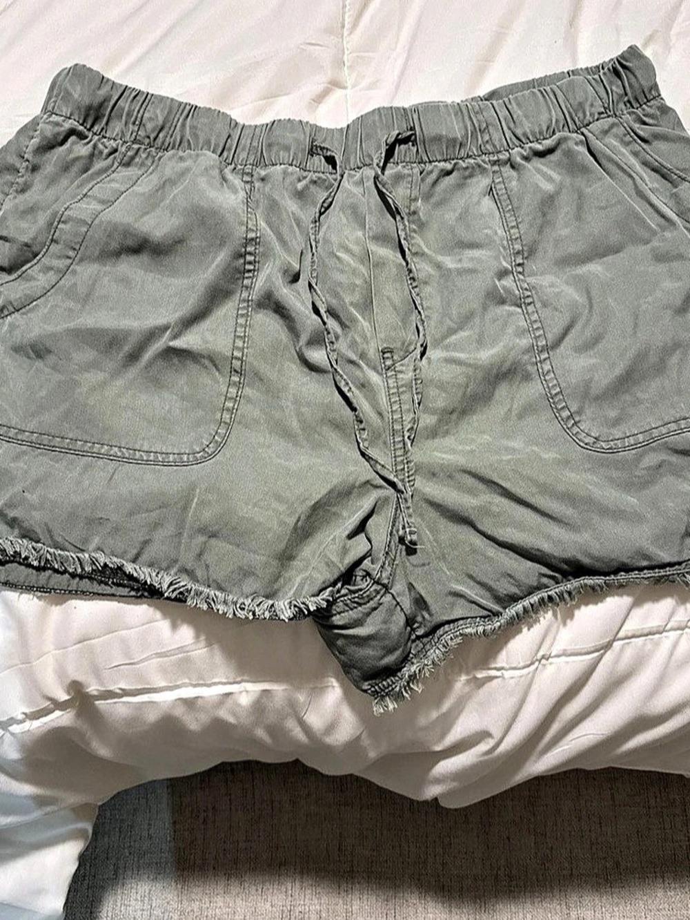 Time and Tru  Shorts in Green Size XL (16-18)